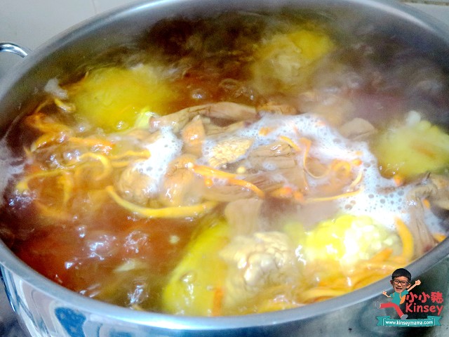 蟲草花姬松茸螺片排骨湯10