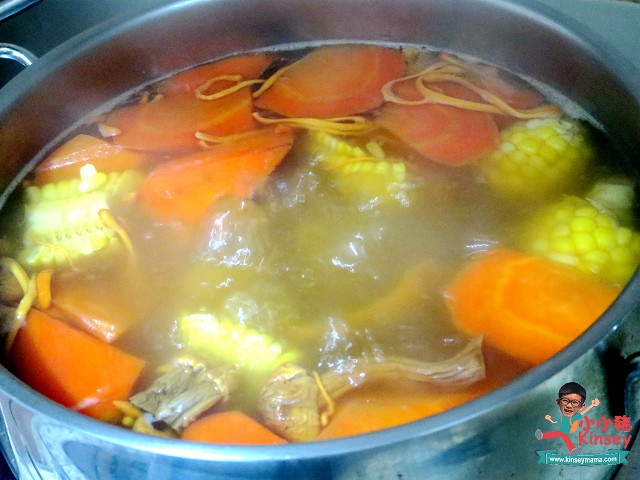 蟲草花姬松茸螺片排骨湯11