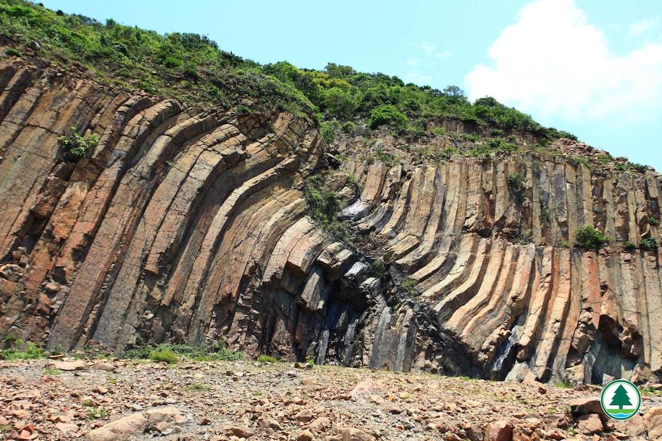 東壩-S形六角柱
